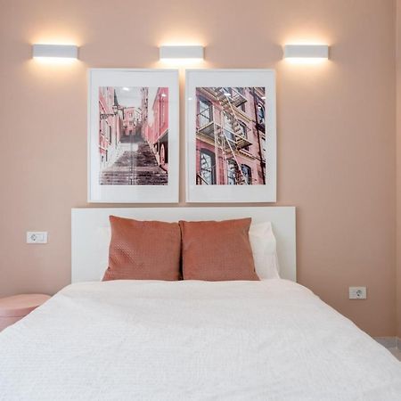 Fantastic City Center Apartment Bucarest Exterior foto